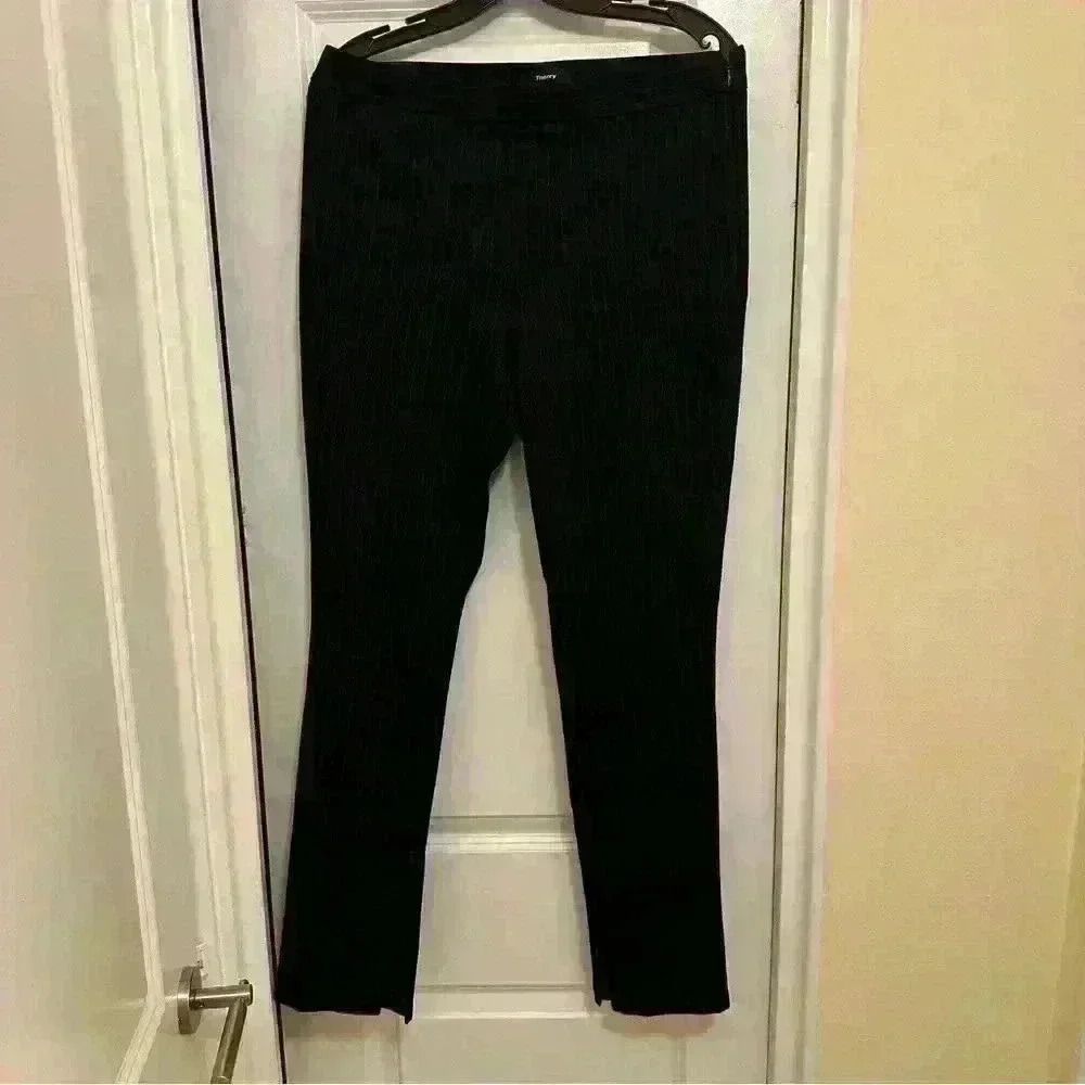 Theory leggings in striped black stretchy fabric with side zippers